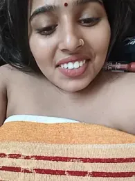 Cute-Simmi69 webcam stripchat model stream image