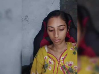 AlinaPopy webcam bongacams model stream image