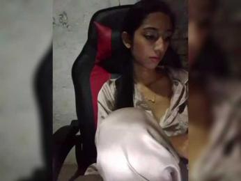 AlinaPopy webcam bongacams model stream image