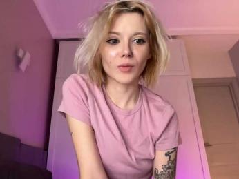 Alicee-teasee webcam bongacams model stream image
