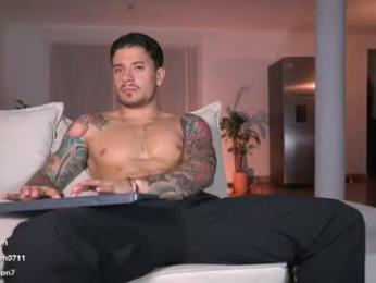 chris_morton webcam model stream image