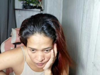 Rainie webcam model stream image
