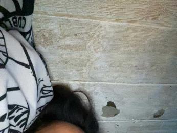 Rainie webcam model stream image
