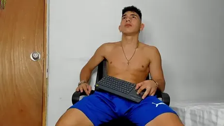 andrew_rose_ webcam model stream image