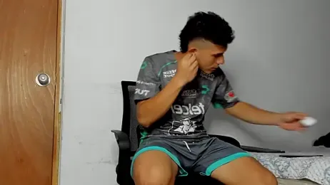 andrew_rose_ webcam model stream image