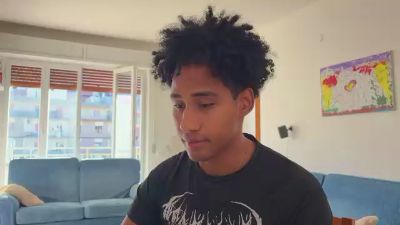 Yourvalentino webcam model stream image
