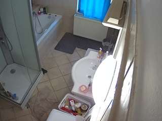 voyeurcam-julmodels-bath-2nd-2 webcam model stream image