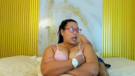 DeepandCurvy webcam model stream image