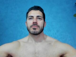 Cutler Q webcam model stream image