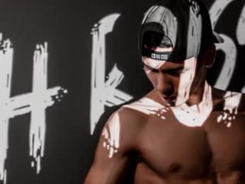 th_russ webcam model stream image