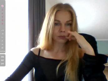 BlondaTina webcam model stream image