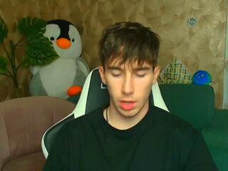 Calvin Brio webcam model stream image