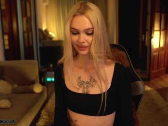ManiFreyja webcam model stream image