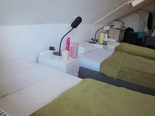 voyeurcam-julmodels-bed-4 webcam camsoda model stream image