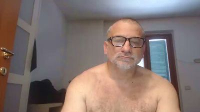 915051 webcam model stream image