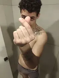 Darwim_ webcam model stream image