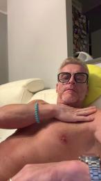 Axl_hot webcam cam4 model stream image