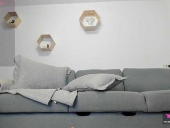 naila18 webcam model stream image