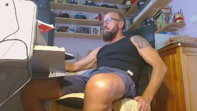 hugot9374 webcam cam4 model stream image