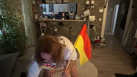 Monageil webcam model stream image