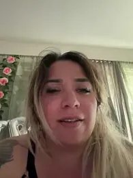 Monageil webcam model stream image