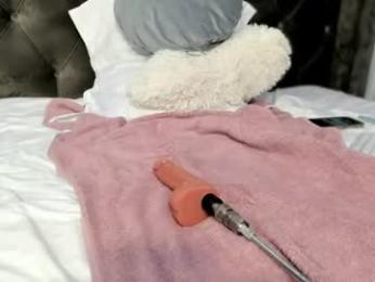 _missperfection_ webcam model stream image