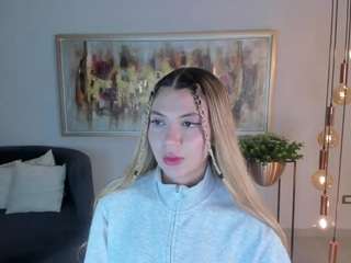 niaholland webcam model stream image