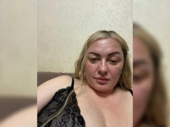 Milfaru webcam model stream image
