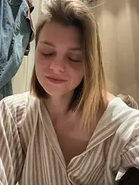 ValenciaShock webcam stripchat model stream image