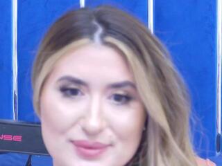 Adeline Rosse webcam model stream image