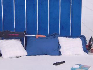 Adeline Rosse webcam model stream image
