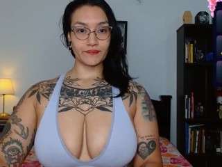 toothyy webcam model stream image