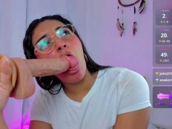 Melodymoore webcam model stream image