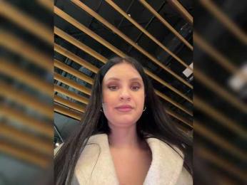 EvaRoughe webcam model stream image