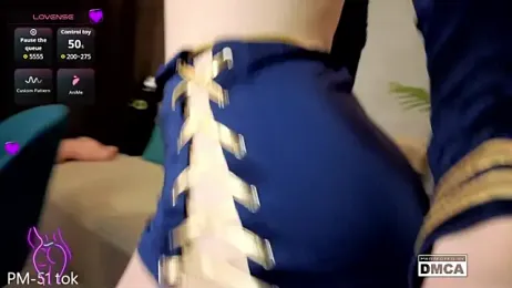 Holl1Would webcam model stream image