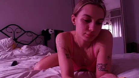 Eziliz webcam stripchat model stream image