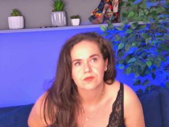 NewLuxxy webcam model stream image