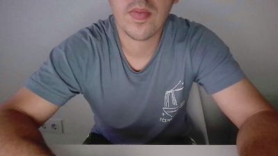 _play_ webcam model stream image