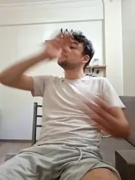 Yasinyasin7 webcam model stream image