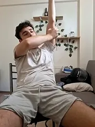 Yasinyasin7 webcam model stream image