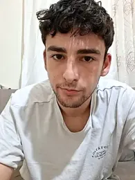 Yasinyasin7 webcam model stream image