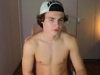 whiteskyy_ webcam model stream image