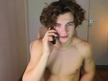 whiteskyy_ webcam model stream image