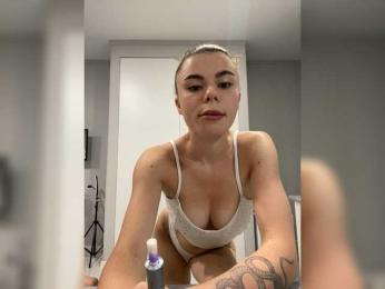 Room_of_love webcam bongacams model stream image