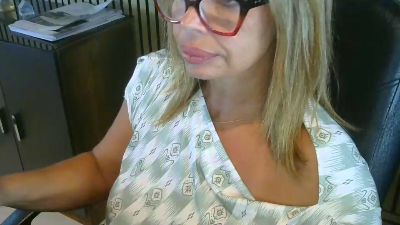 Enia webcam model stream image