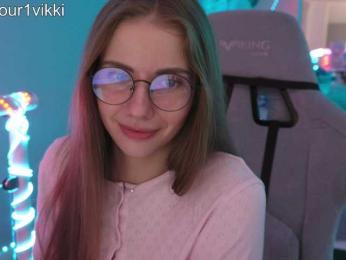 VikkiExtraCheese webcam model stream image