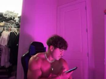 hungkingg22 webcam model stream image