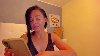 nicol_hot30 webcam model stream image