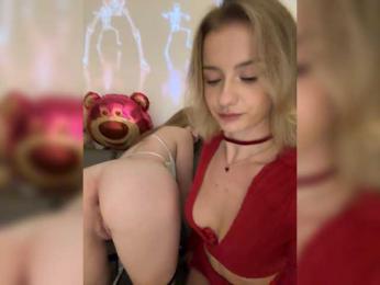 AnnyyyAmyyyy webcam bongacams model stream image