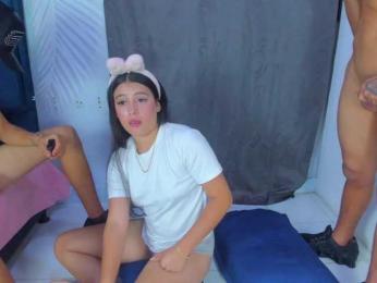 YoungsWild webcam model stream image